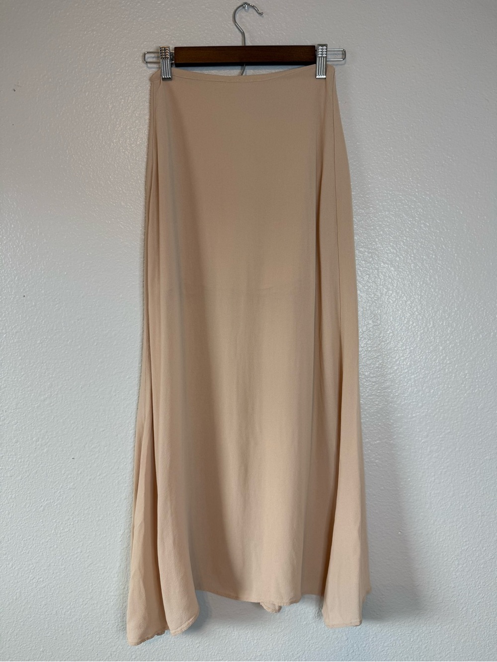 Reformation Beige Maxi Slip Skirt Lined 100% Viscose Size 0